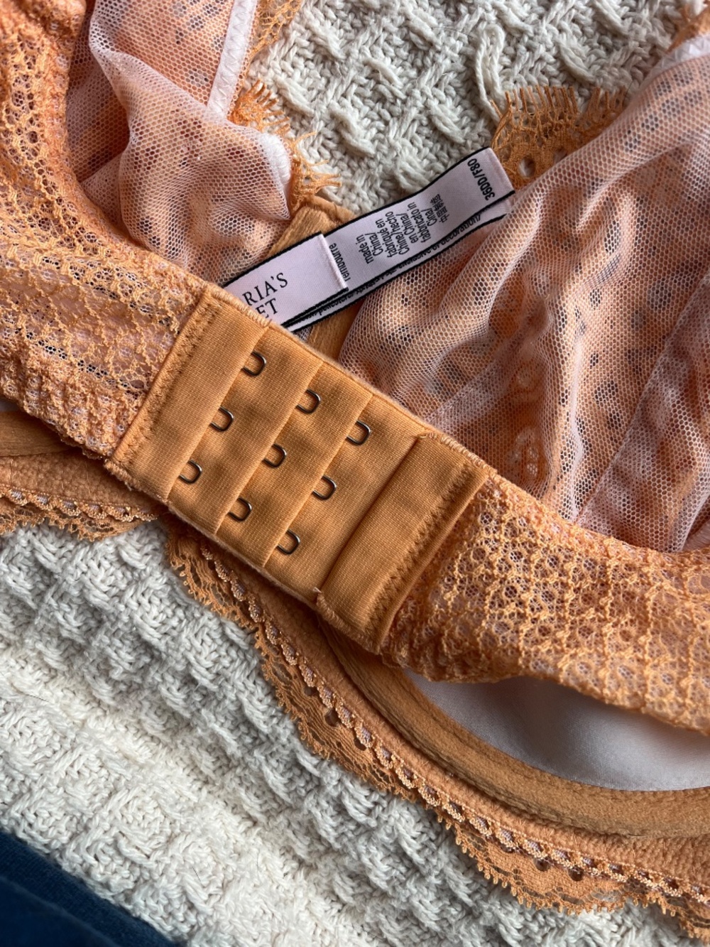 Victoria Secret Bra NWT - Picture 4 of 7